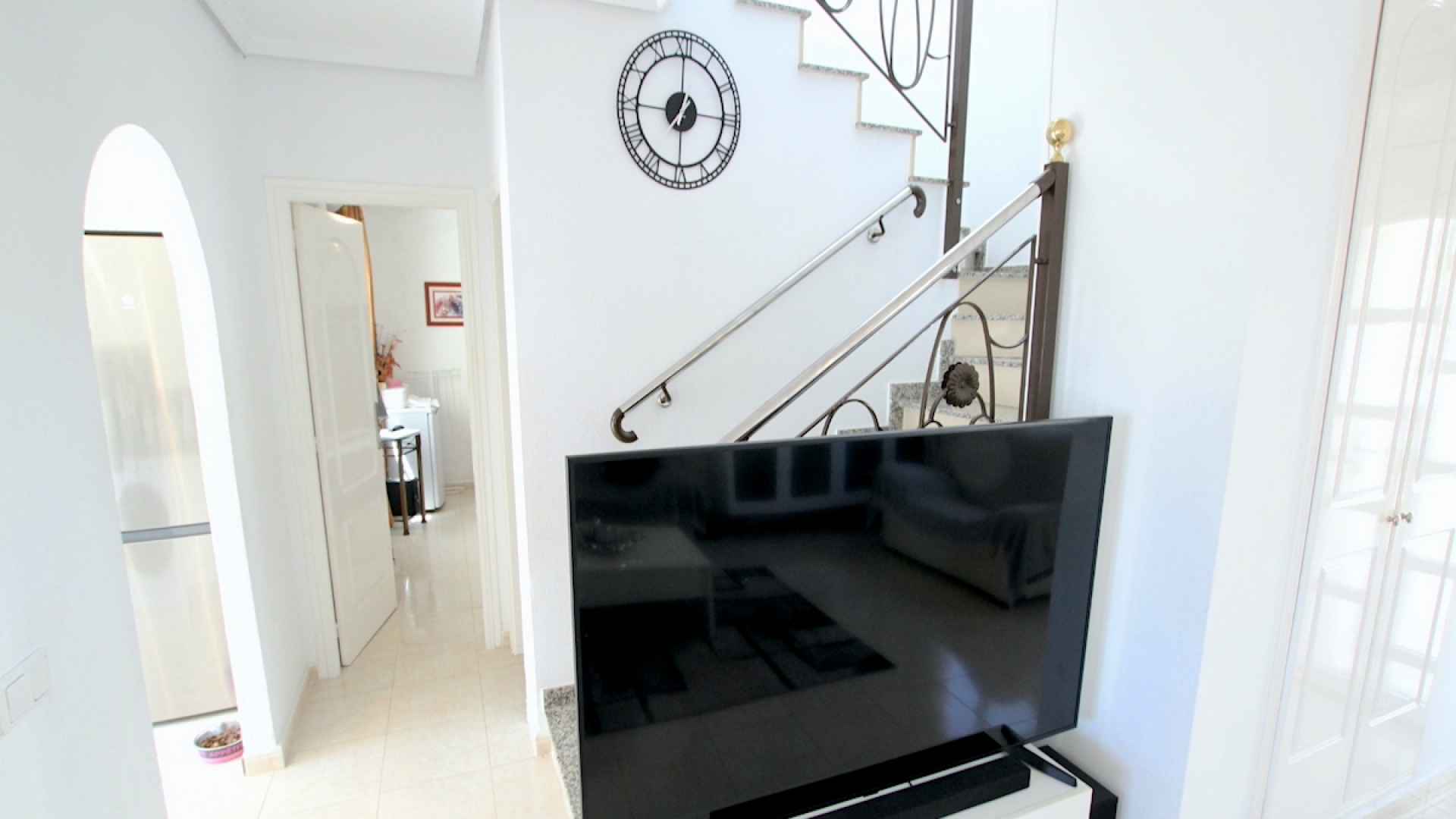 49024_fabulous_3_bed_semi_detached_property_with_use_of_a_heated_pool_020625091036_img_3276