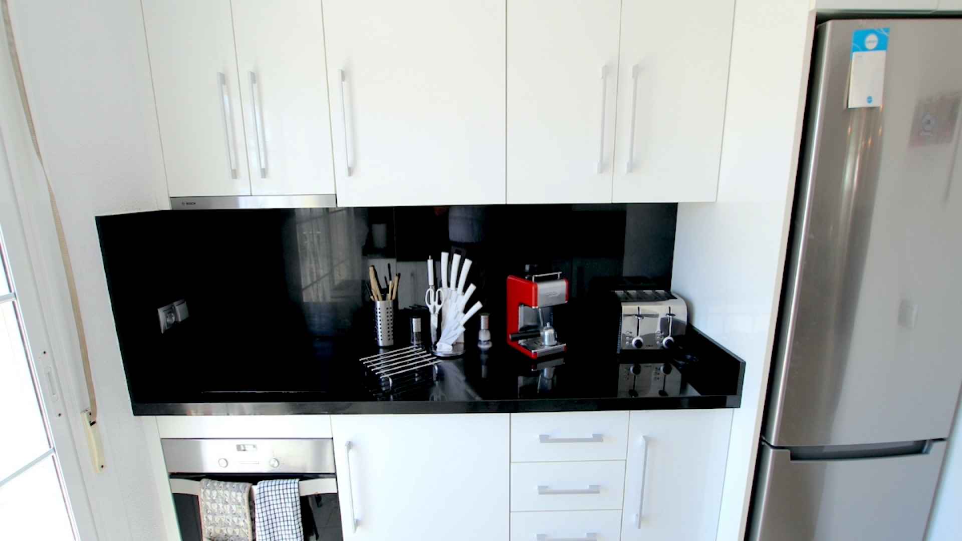 49024_fabulous_3_bed_semi_detached_property_with_use_of_a_heated_pool_020625091037_img_3279