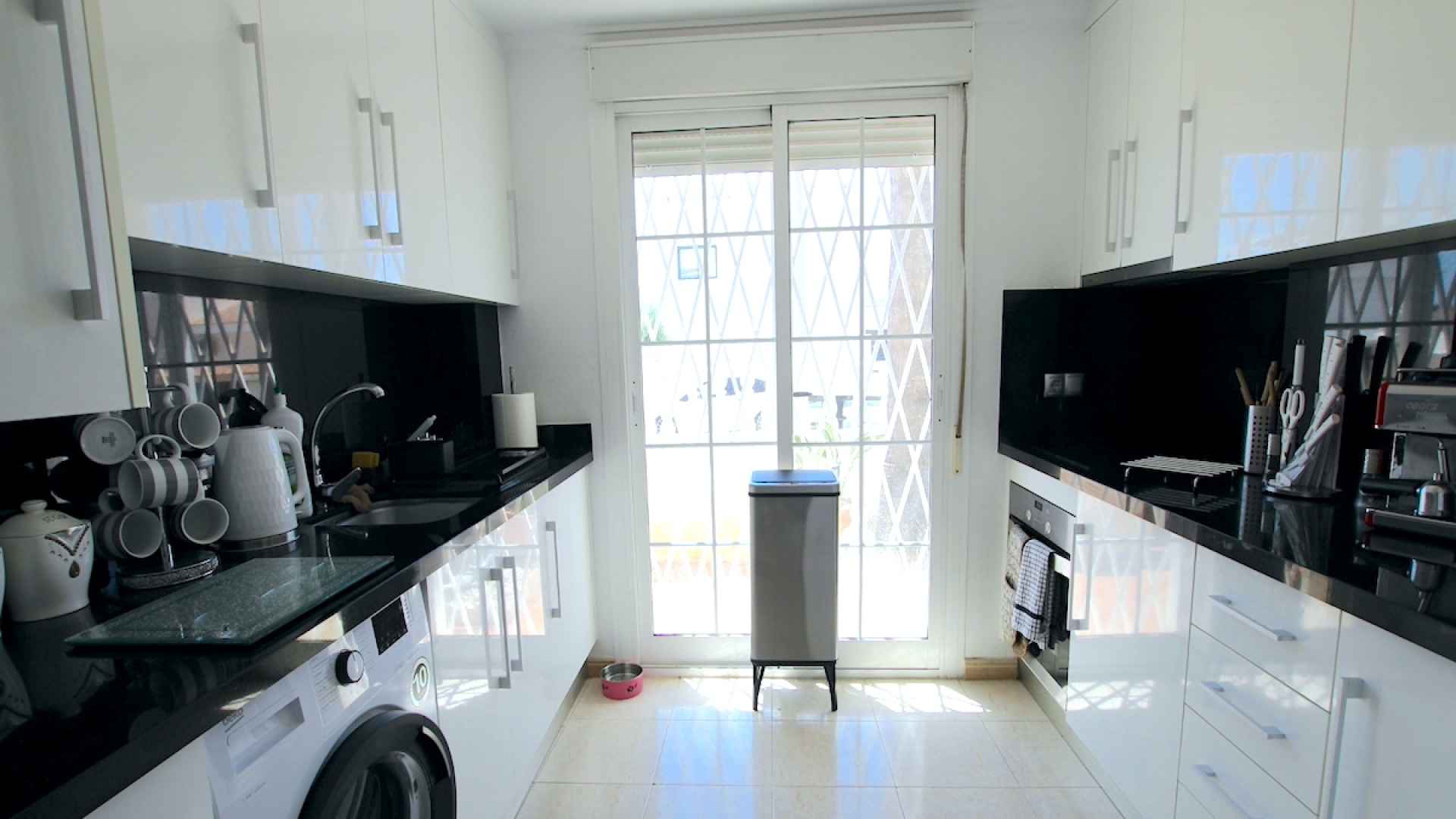 49024_fabulous_3_bed_semi_detached_property_with_use_of_a_heated_pool_020625091040_img_3287