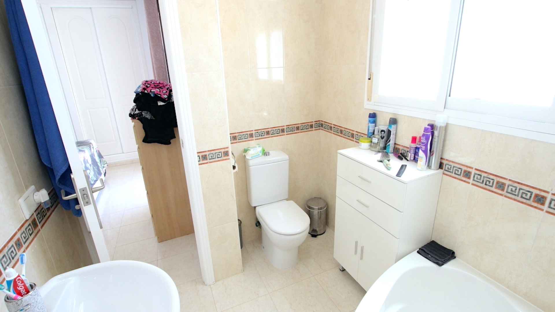 49024_fabulous_3_bed_semi_detached_property_with_use_of_a_heated_pool_020625091040_img_3330