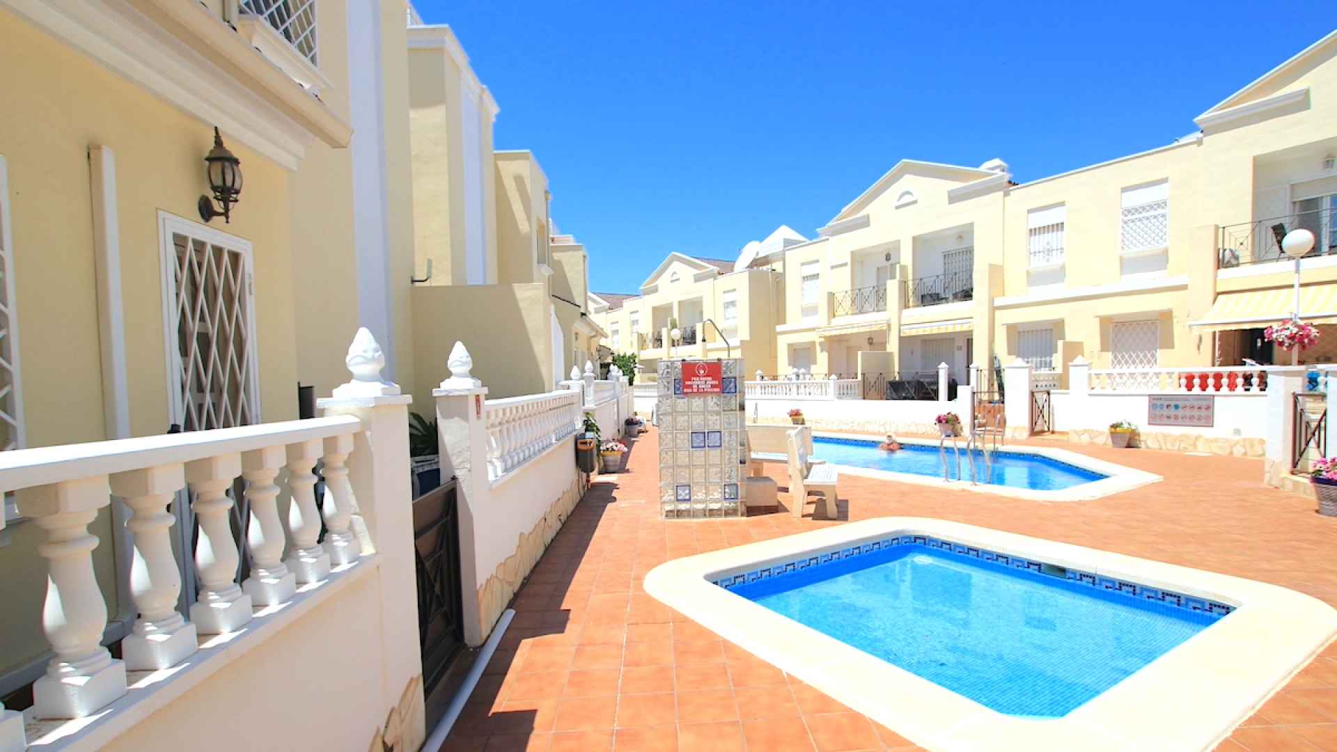 49024_fabulous_3_bed_semi_detached_property_with_use_of_a_heated_pool_020625091044_img_3366