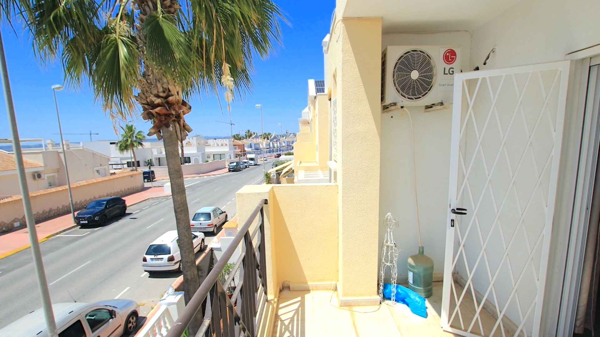 49024_fabulous_3_bed_semi_detached_property_with_use_of_a_heated_pool_020625091047_img_3342