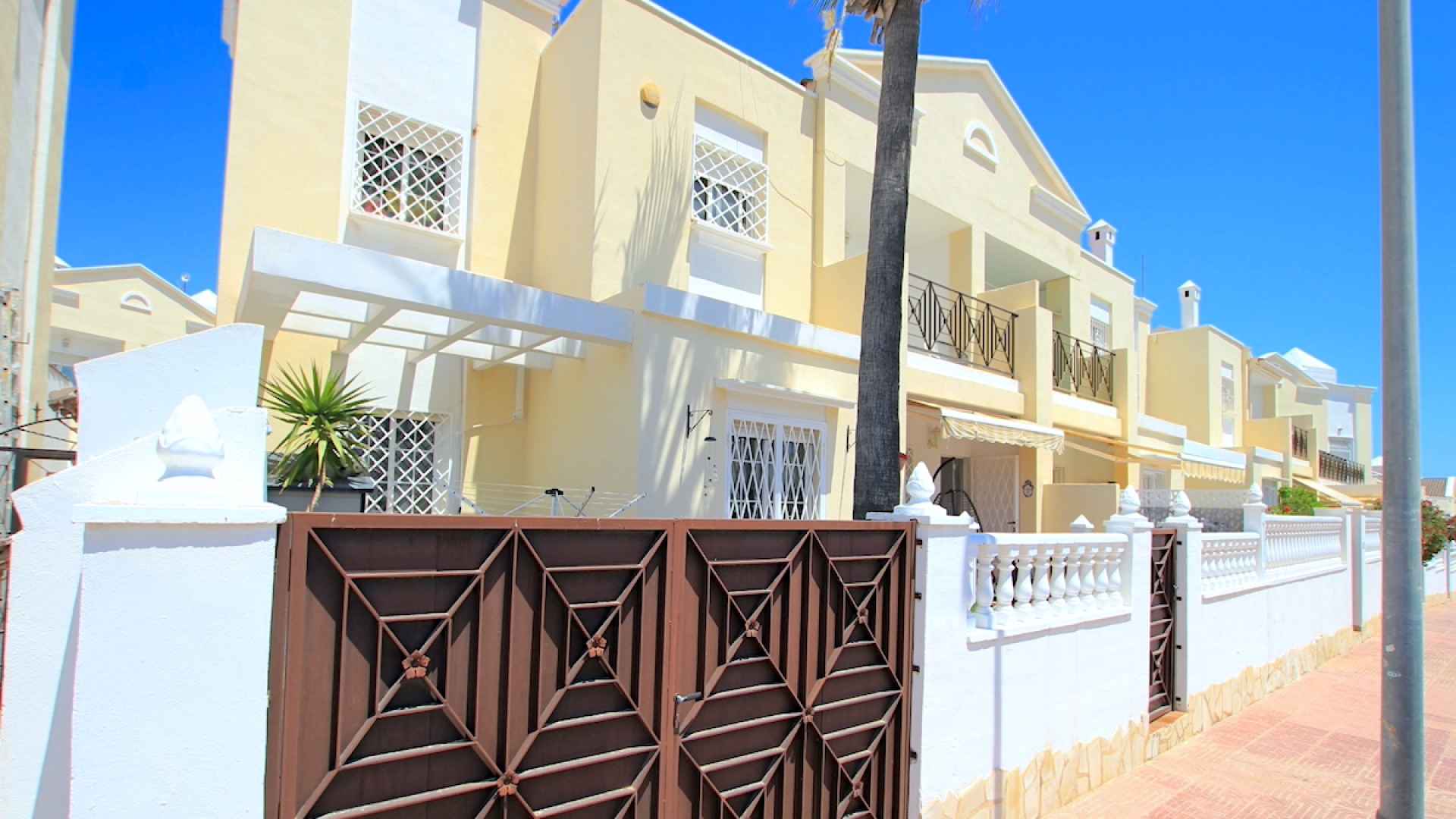 49024_fabulous_3_bed_semi_detached_property_with_use_of_a_heated_pool_020625091047_img_3379