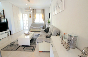 49024_fabulous_3_bed_semi_detached_property_with_use_of_a_heated_pool_020625091040_img_3270