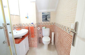 49024_fabulous_3_bed_semi_detached_property_with_use_of_a_heated_pool_020625091043_img_3298
