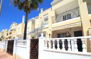 49024_fabulous_3_bed_semi_detached_property_with_use_of_a_heated_pool_020625091047_img_3386