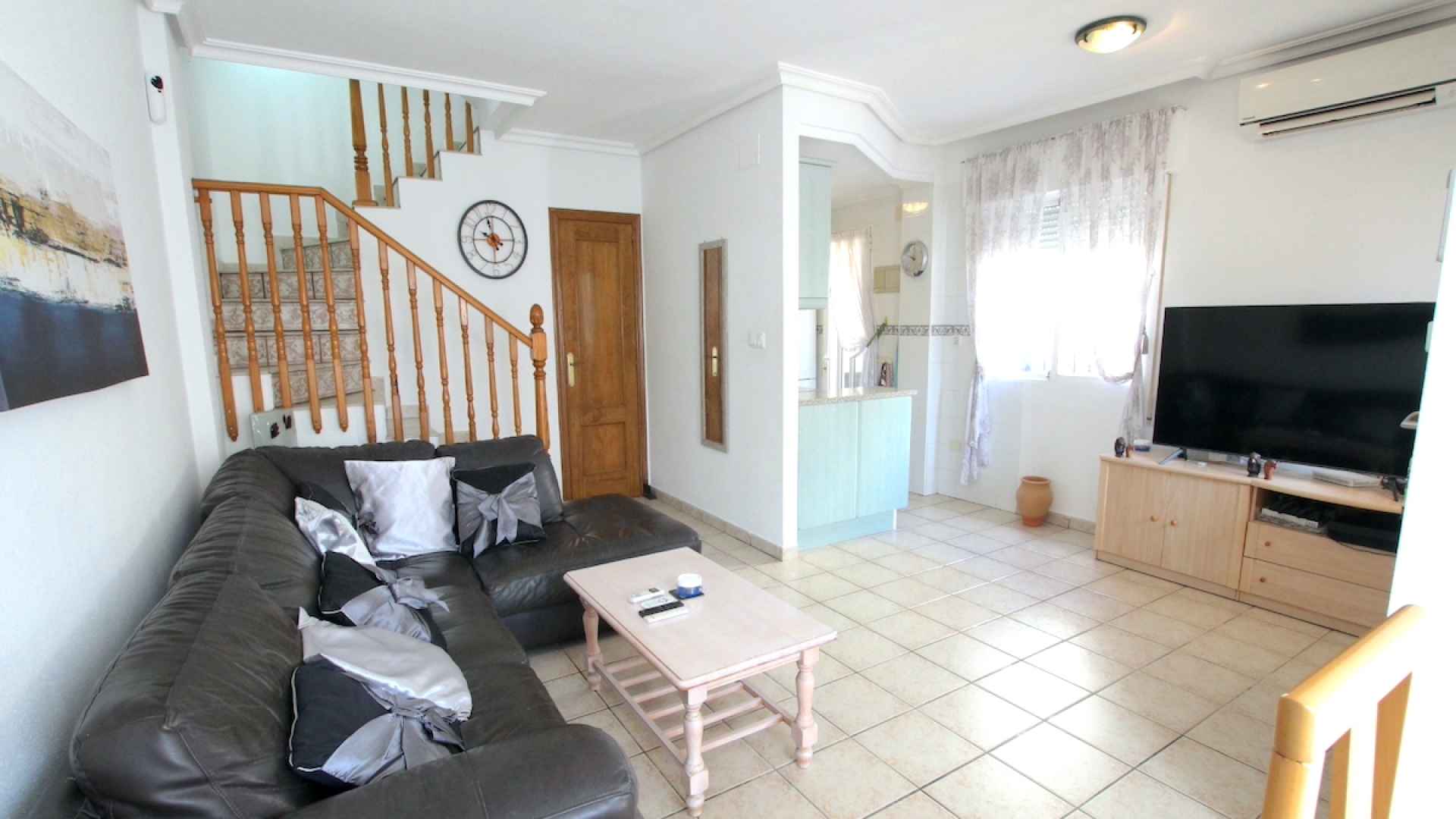 49032_wonderful_three_bedroom_end_townhouse_with_sea_views_060625140553_img_3697