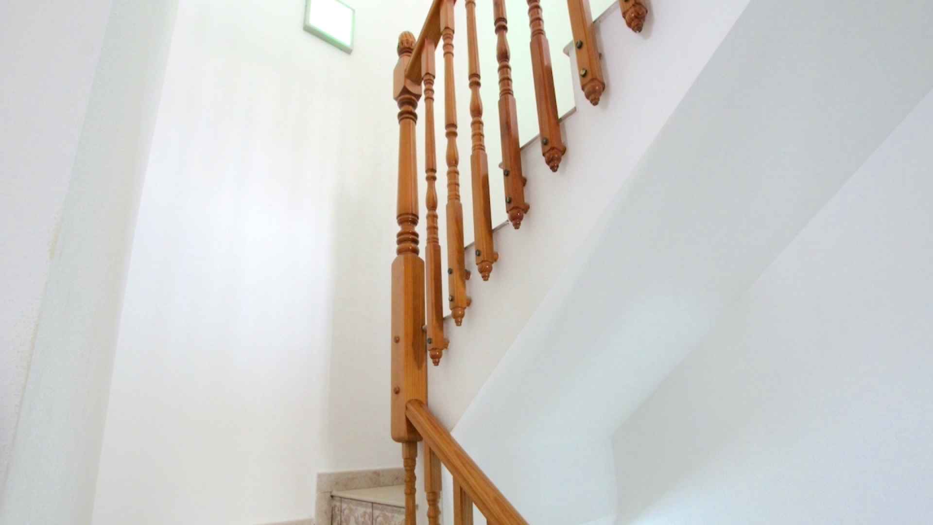 49032_wonderful_three_bedroom_end_townhouse_with_sea_views_060625140553_img_3763