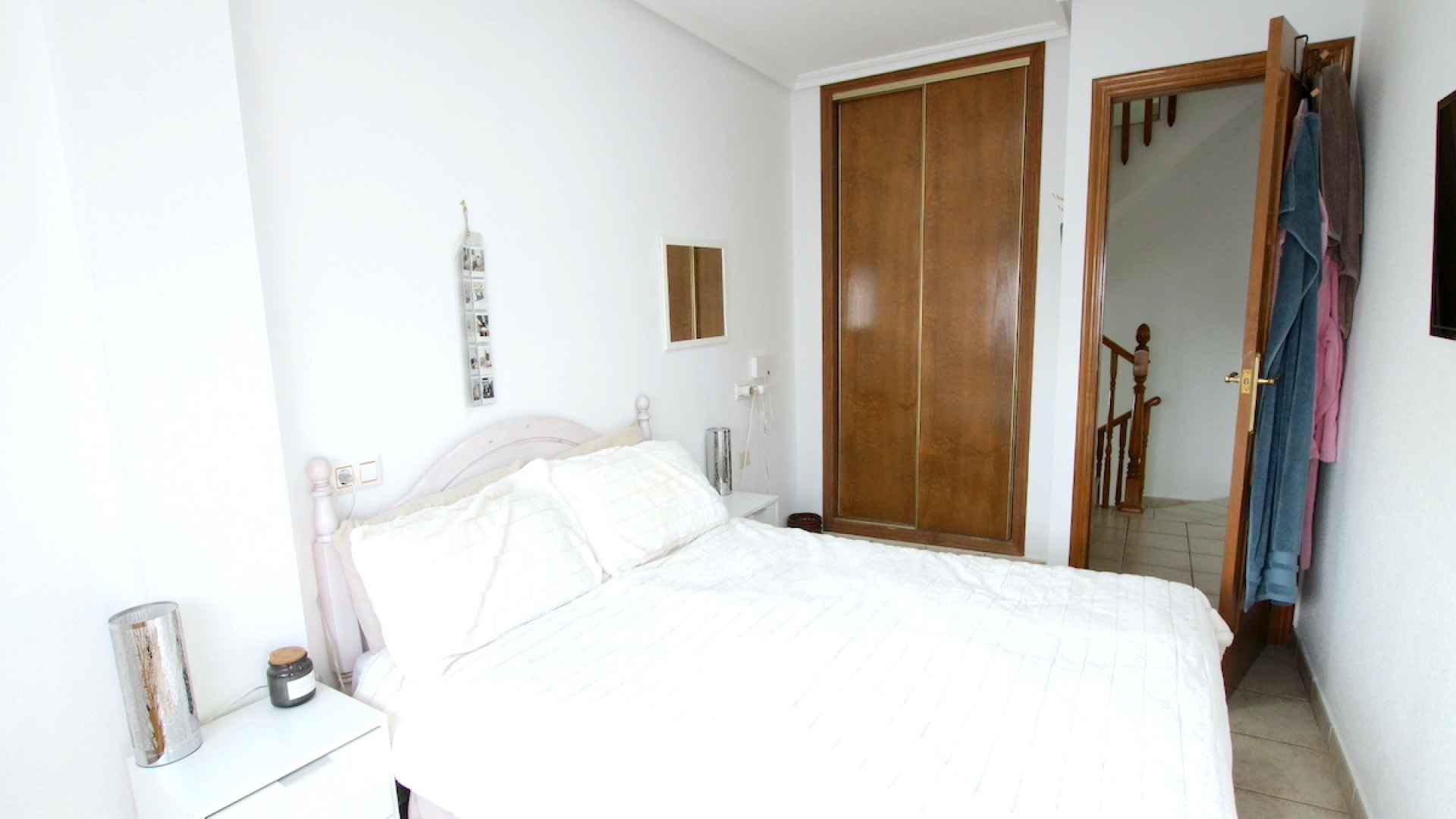 49032_wonderful_three_bedroom_end_townhouse_with_sea_views_060625140555_img_3738