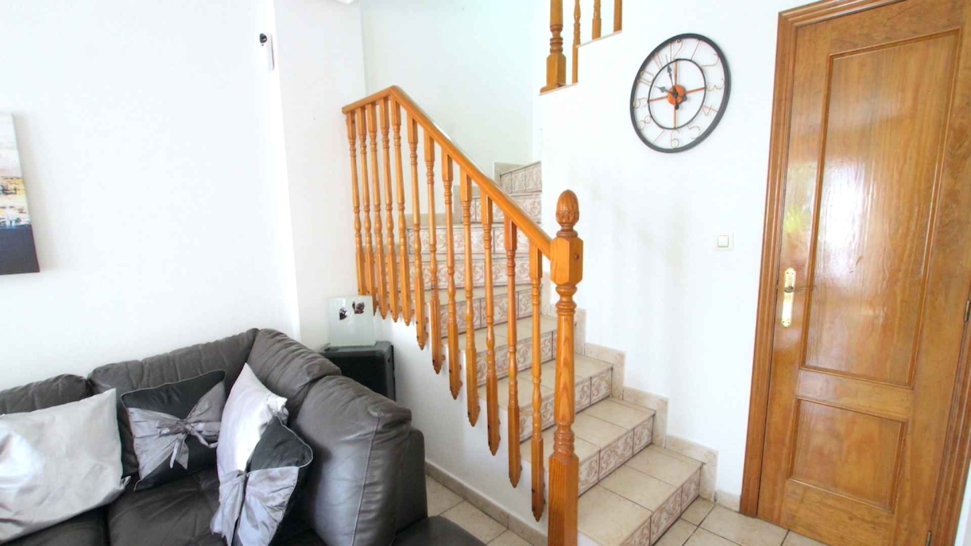 49032_wonderful_three_bedroom_end_townhouse_with_sea_views_060625140557_img_3703