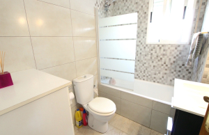49032_wonderful_three_bedroom_end_townhouse_with_sea_views_060625140553_img_3731