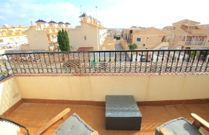49032_wonderful_three_bedroom_end_townhouse_with_sea_views_060625140559_img_3784