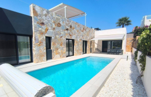 200-4167, Three Bedroom Detached Villa On La Finca Golf Resort, Algorfa.