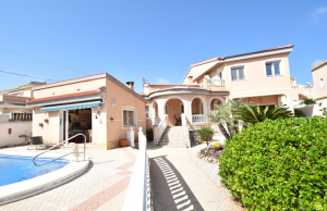 200-4188, Five Bedroom Detached Villa In Ciudad Quesada.