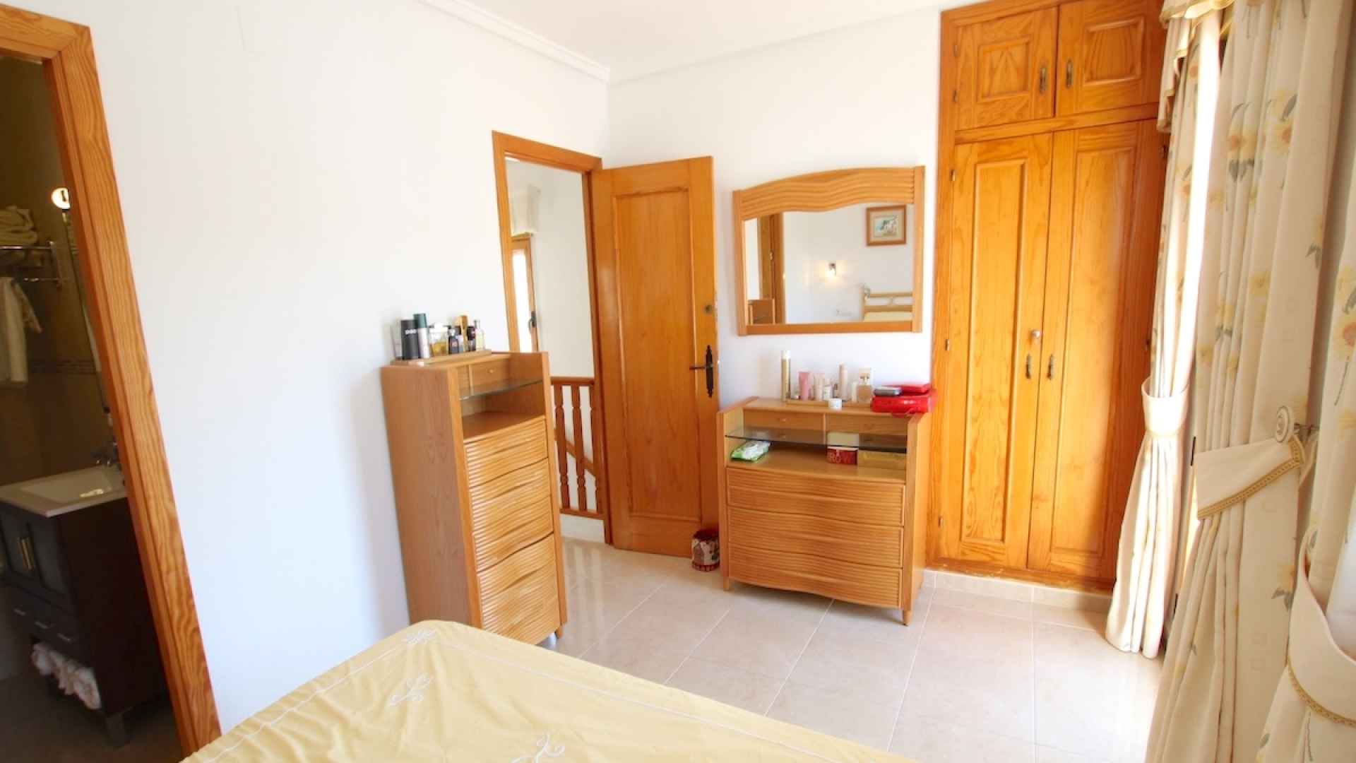 49095_stunning_3_bedroom_coastal_semi_detached_villa_280725133533_img_5529