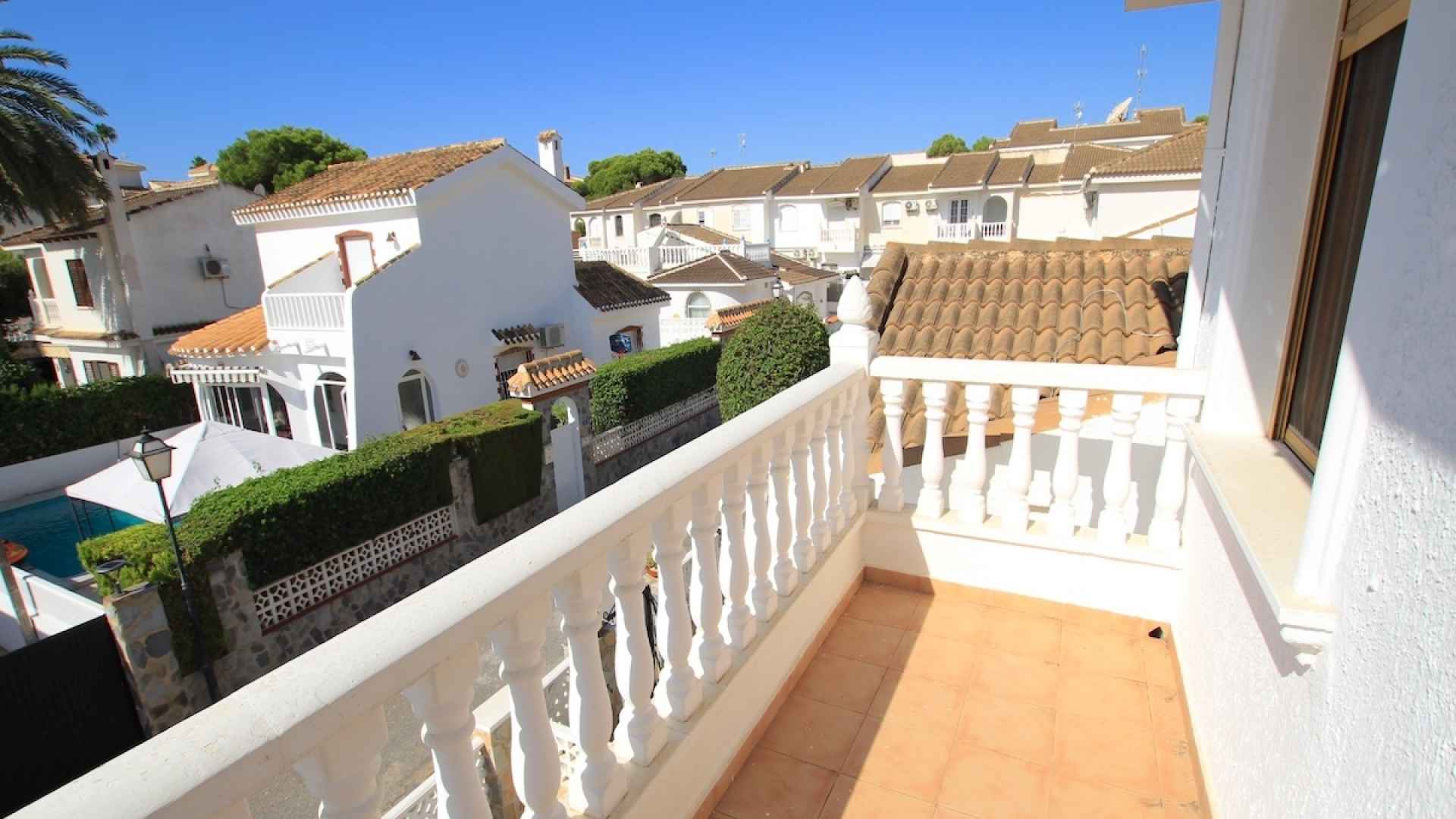 49095_stunning_3_bedroom_coastal_semi_detached_villa_280725133539_img_5538