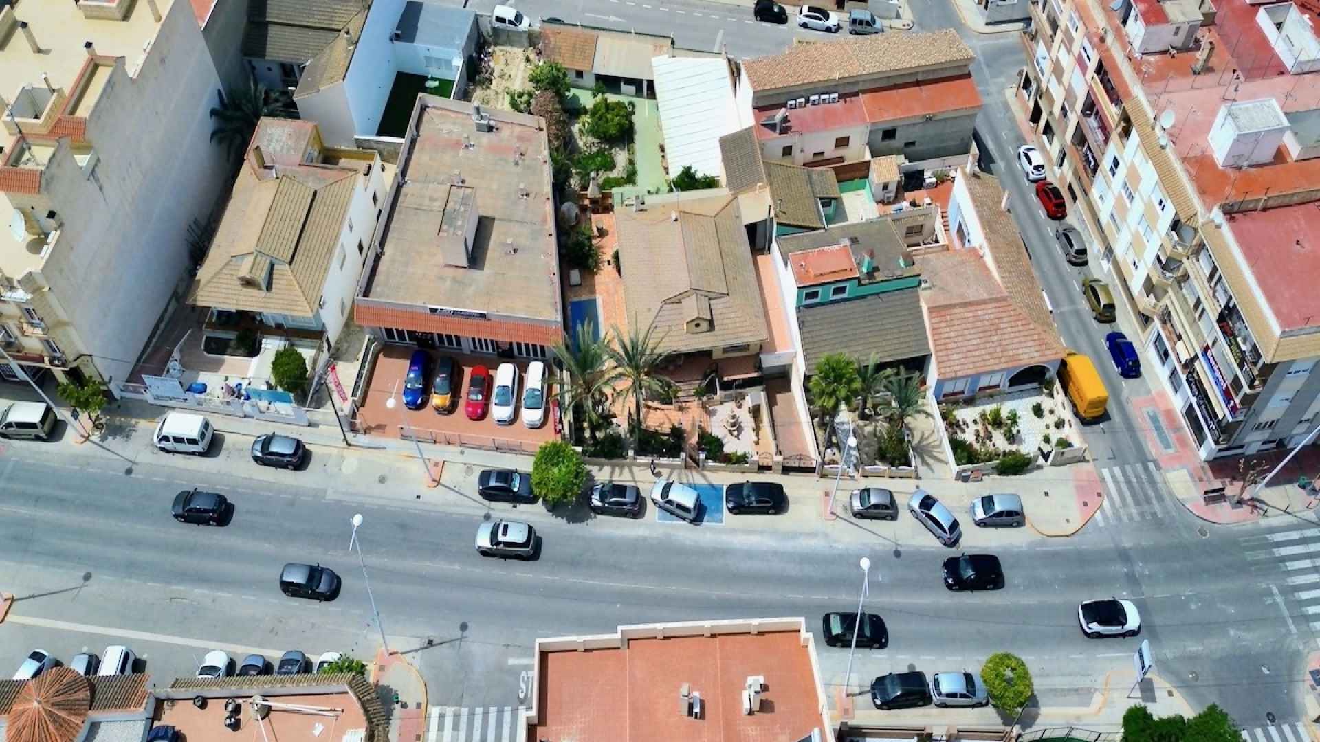 49043_spacious_2_bed_top_floor_apartment_benijofar_high_street_110625164840_48436_spacious_2_bed_top_floor_apartment_benijofar_high_street_260424150726_dji_0136