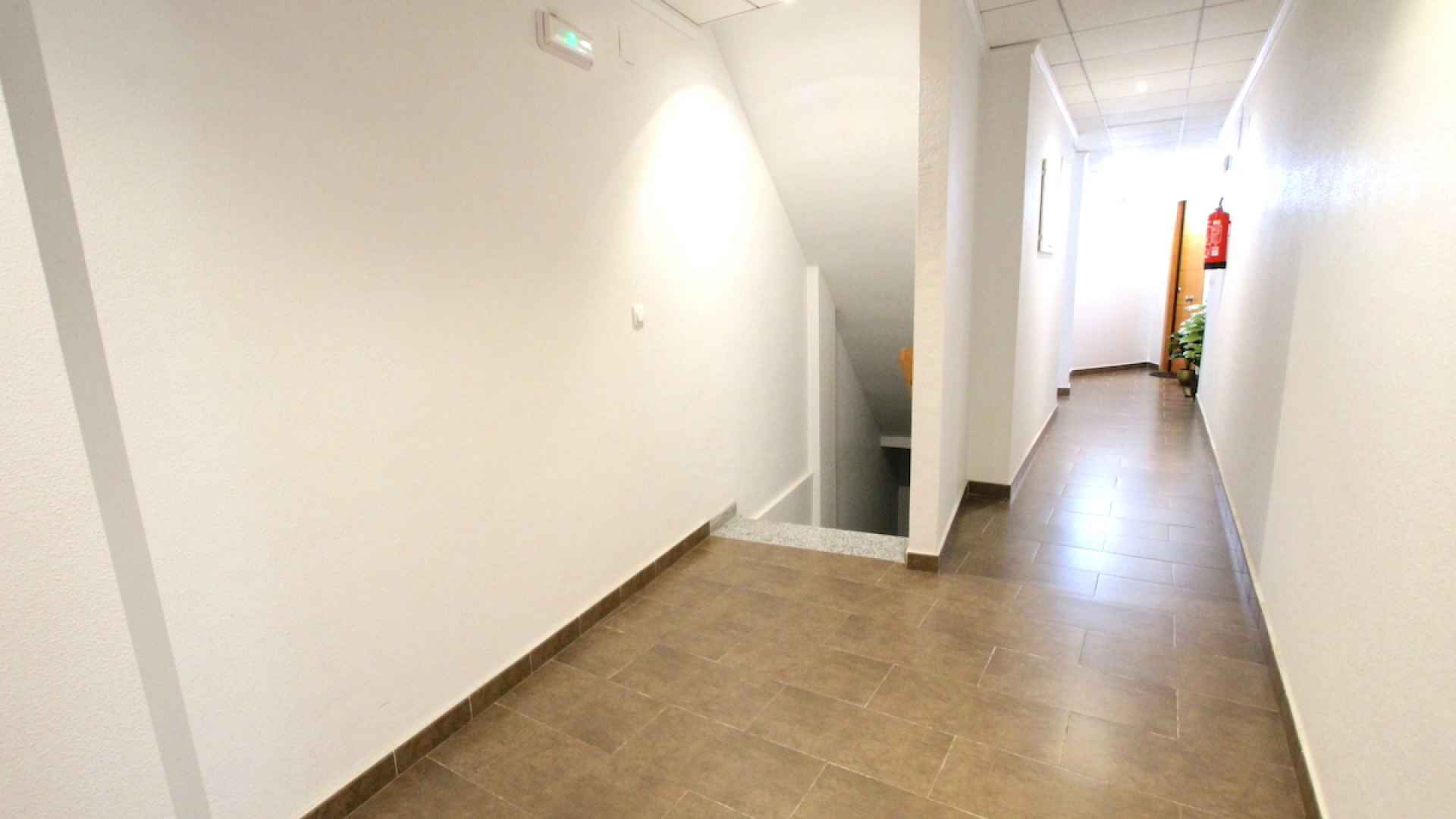 49043_spacious_2_bed_top_floor_apartment_benijofar_high_street_110625164929_img_4244