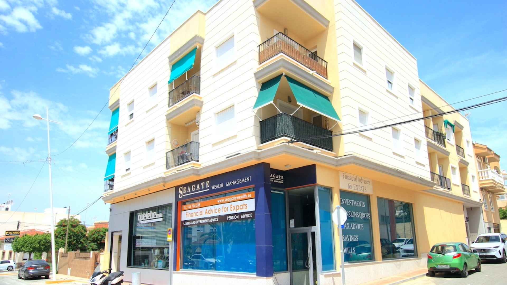 49043_spacious_2_bed_top_floor_apartment_benijofar_high_street_110625164930_img_4228