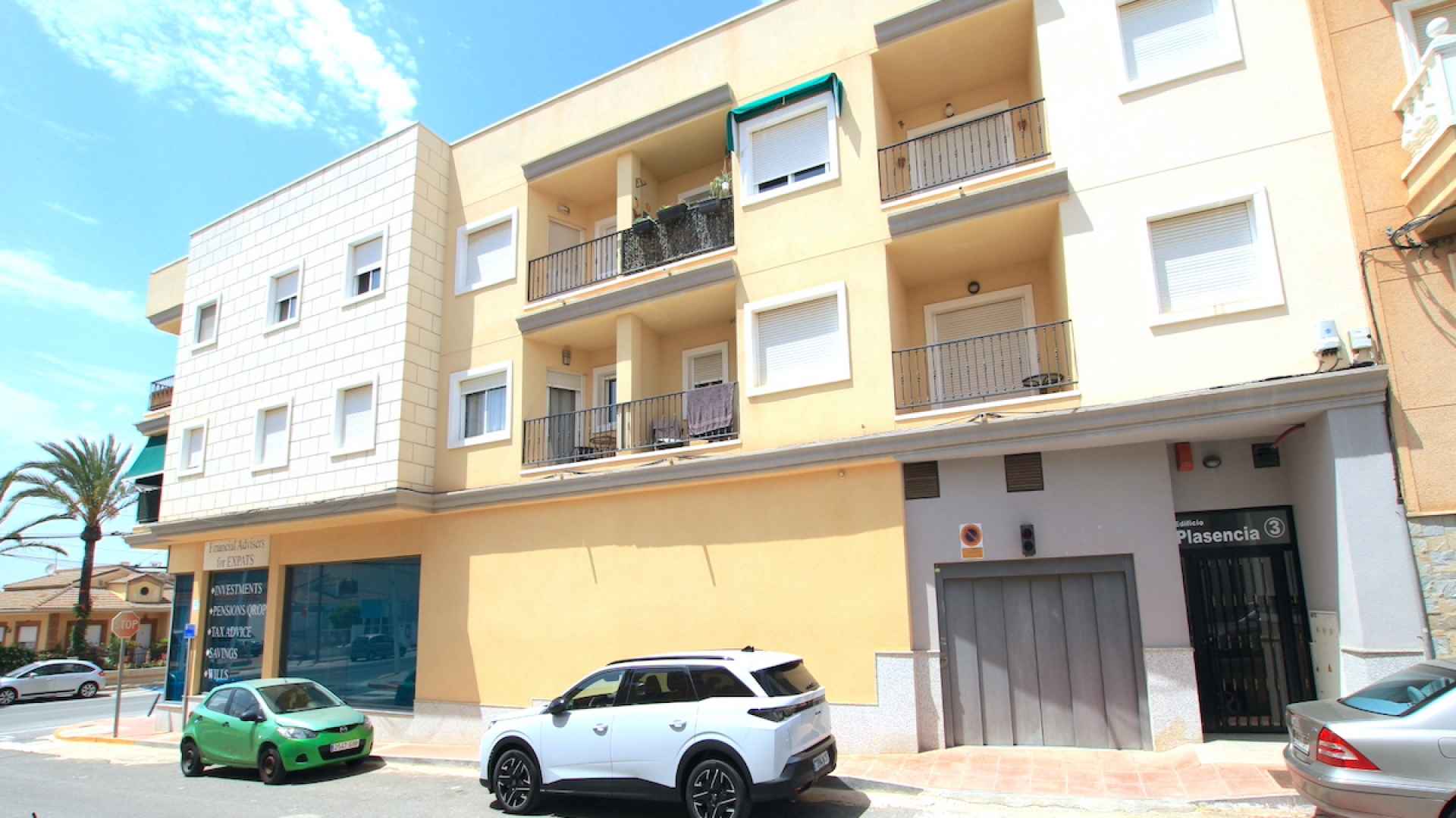 49043_spacious_2_bed_top_floor_apartment_benijofar_high_street_110625164930_img_4236