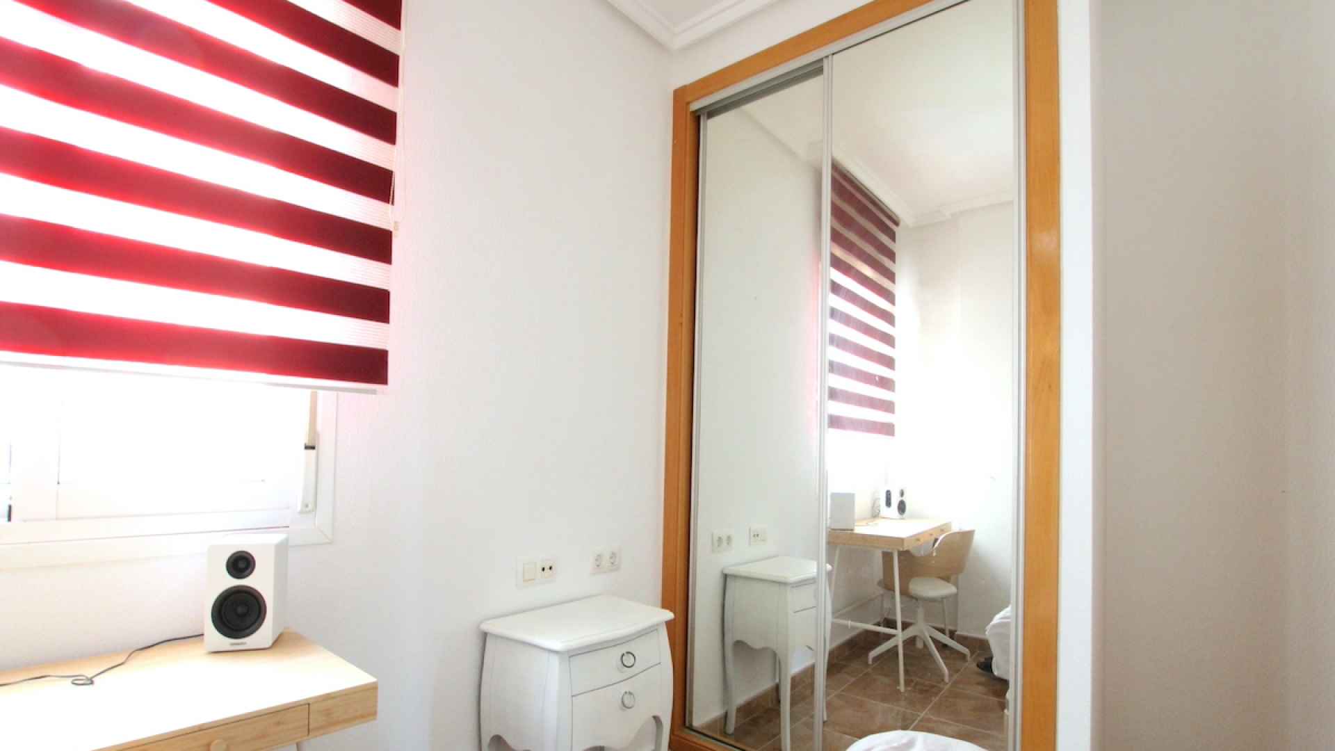 49043_spacious_2_bed_top_floor_apartment_benijofar_high_street_110625164931_img_4298