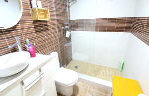 49043_spacious_2_bed_top_floor_apartment_benijofar_high_street_110625164933_img_4288