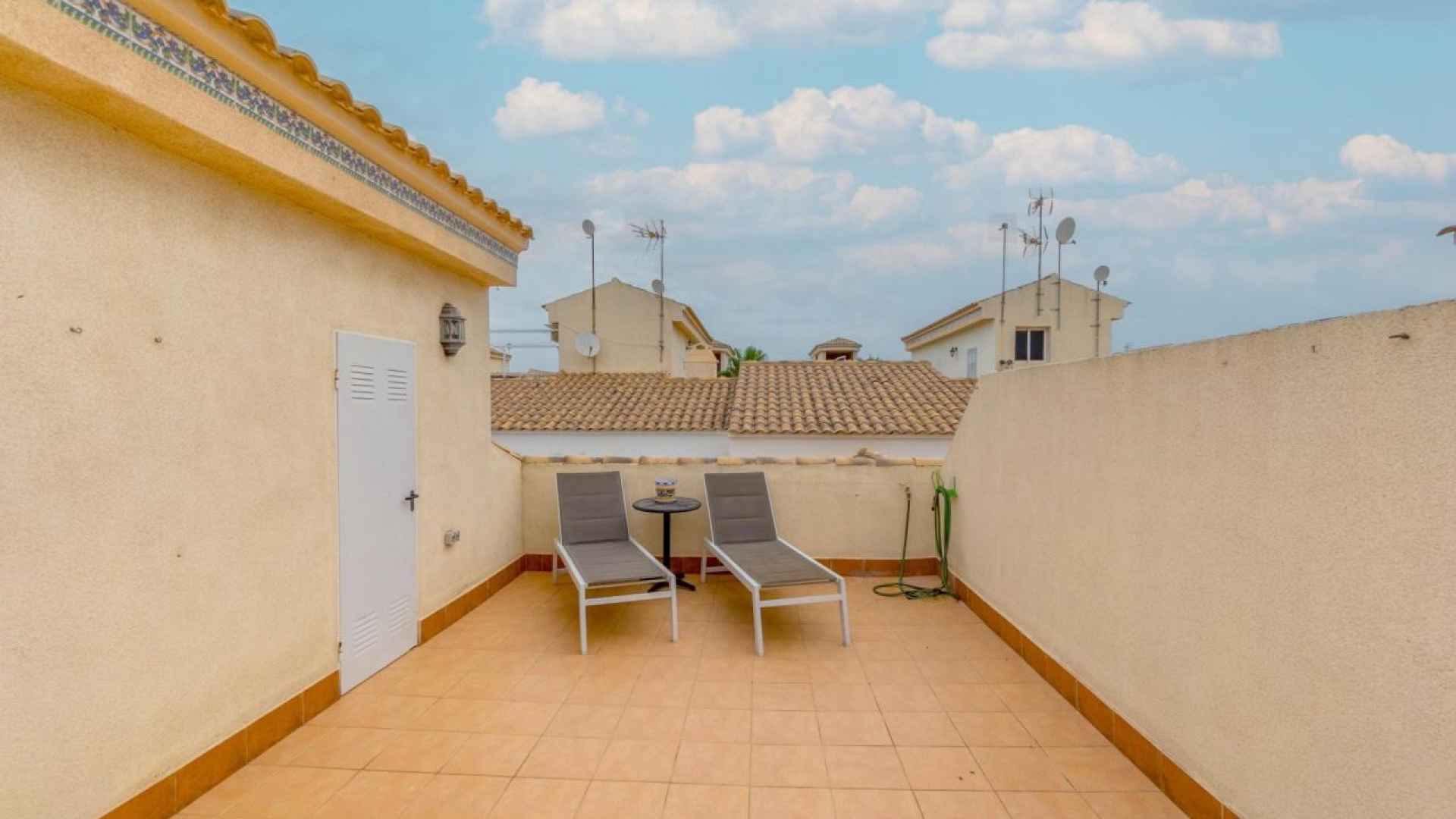 resale-penthouse-top-floor-orihuela-costa-la-cinuelica_161380_xl (1)