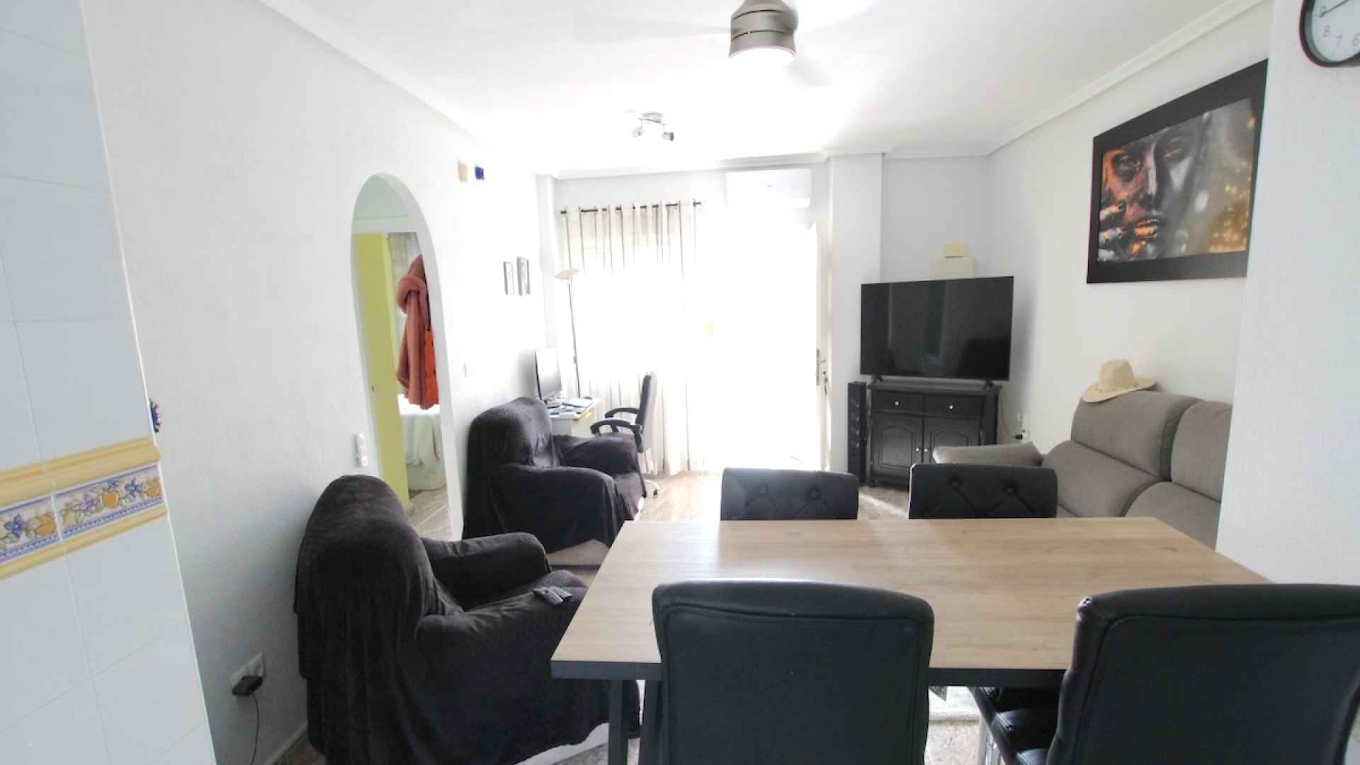 49112_wonderful_2_bed_ground_floor_apartment_with_great_outdoor_space_190825115246_img_5746