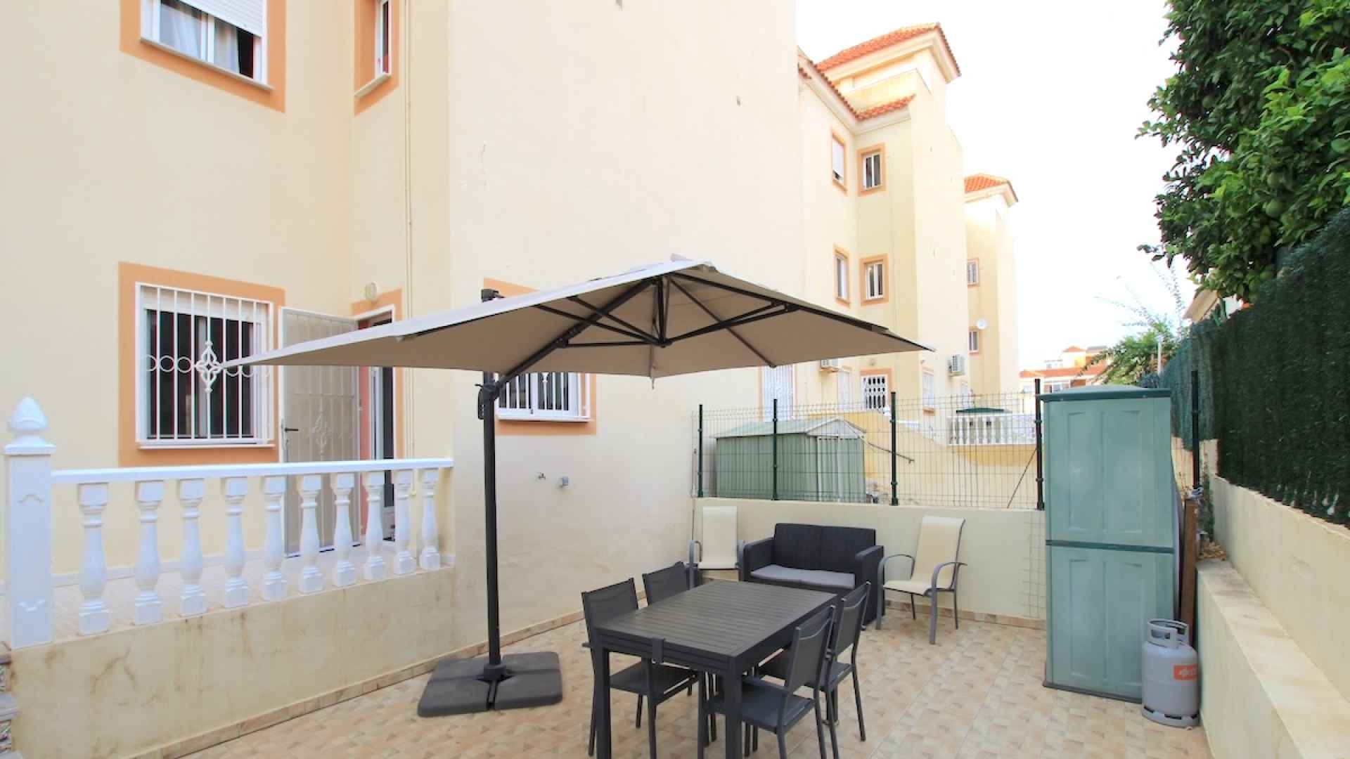 49112_wonderful_2_bed_ground_floor_apartment_with_great_outdoor_space_190825115246_img_5767
