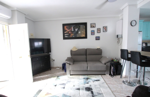 49112_wonderful_2_bed_ground_floor_apartment_with_great_outdoor_space_190825115247_img_5751