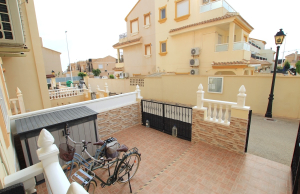 49112_wonderful_2_bed_ground_floor_apartment_with_great_outdoor_space_190825115248_img_5739