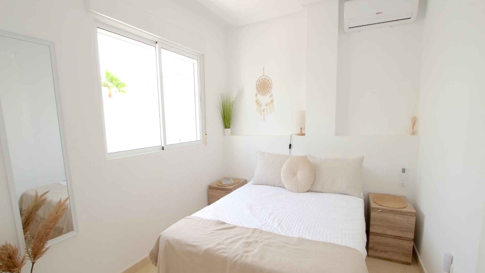 49115_stylish_3_bed_3_bath_semi_detached_villa_with_pool_views_250825141902_img_5957