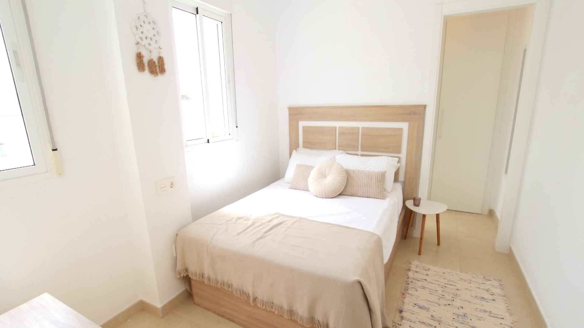 49115_stylish_3_bed_3_bath_semi_detached_villa_with_pool_views_250825141904_img_5926