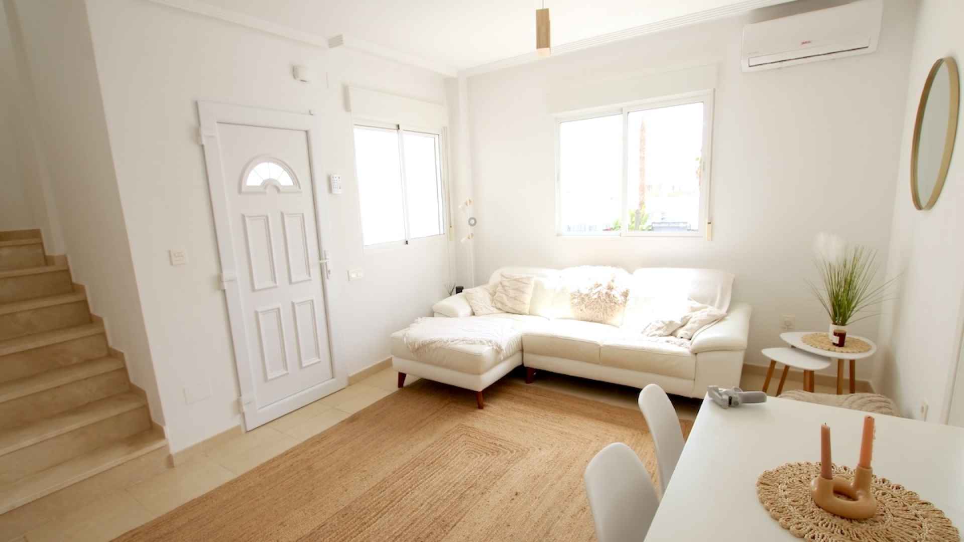 49115_stylish_3_bed_3_bath_semi_detached_villa_with_pool_views_250825141904_img_5948