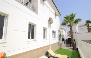 49115_stylish_3_bed_3_bath_semi_detached_villa_with_pool_views_250825141905_img_5909