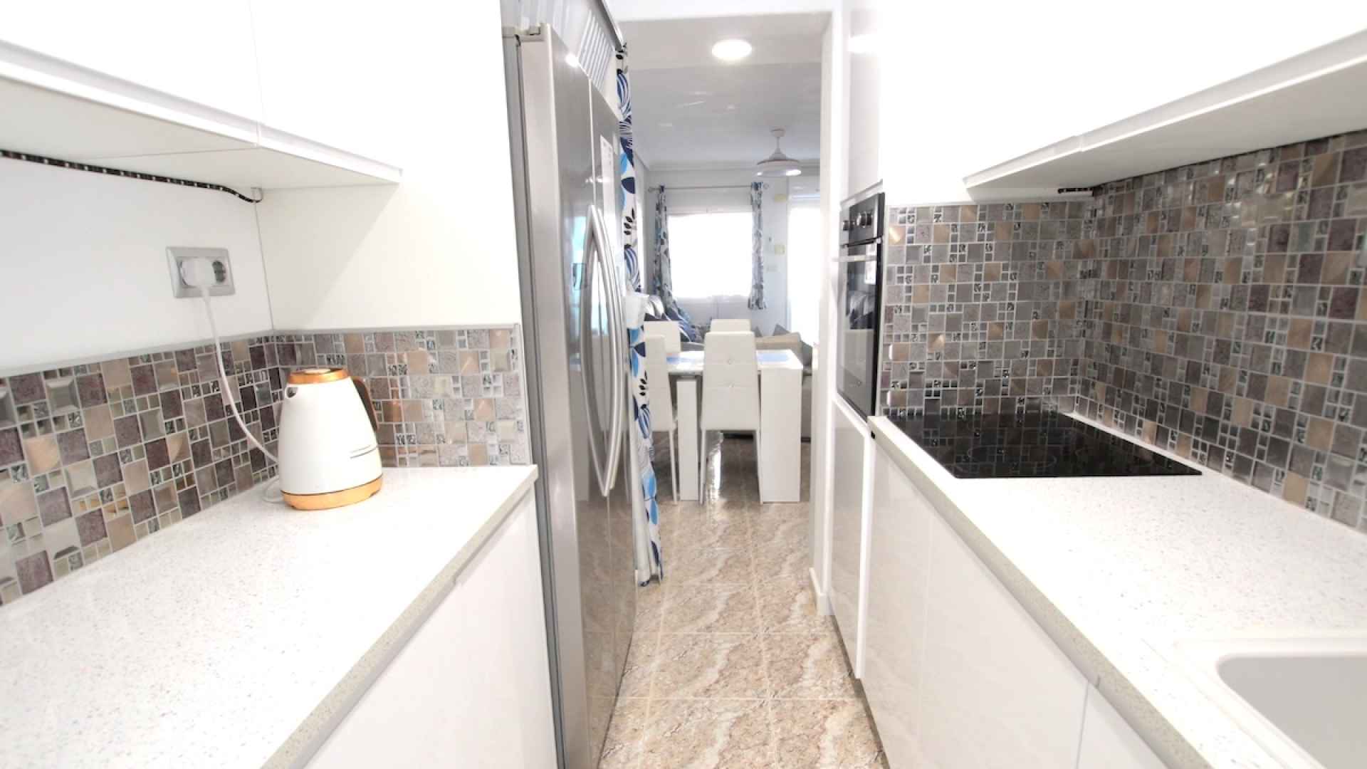 49146_bright_and_spacious_3_bedroom_townhouse_in_lo_crispin_160925190107_img_7136