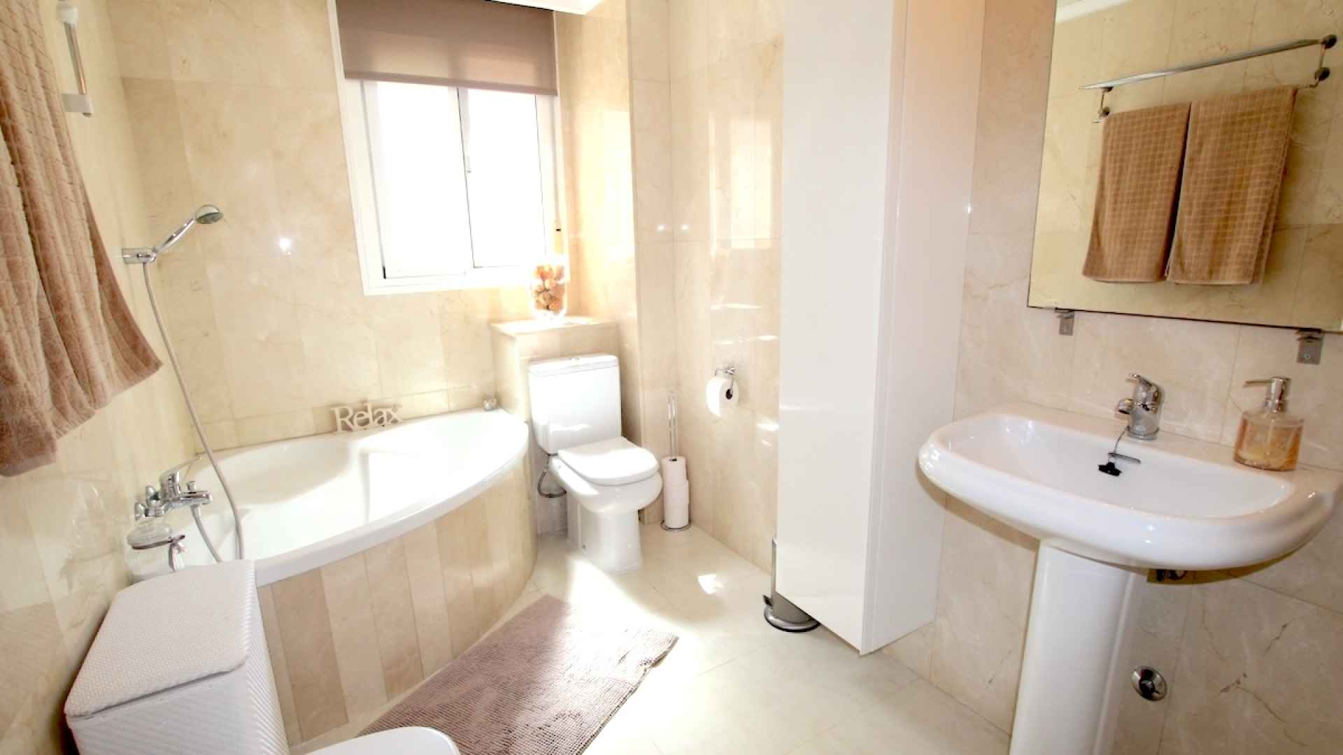 49147_beautifully_presented_2_3_bed_semi_detached_property_with_pool_views_170925140248_img_7212