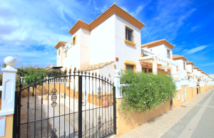 49153_sun_drenched_3_bedroom_property_with_a_large_garden_250925162036_img_7600