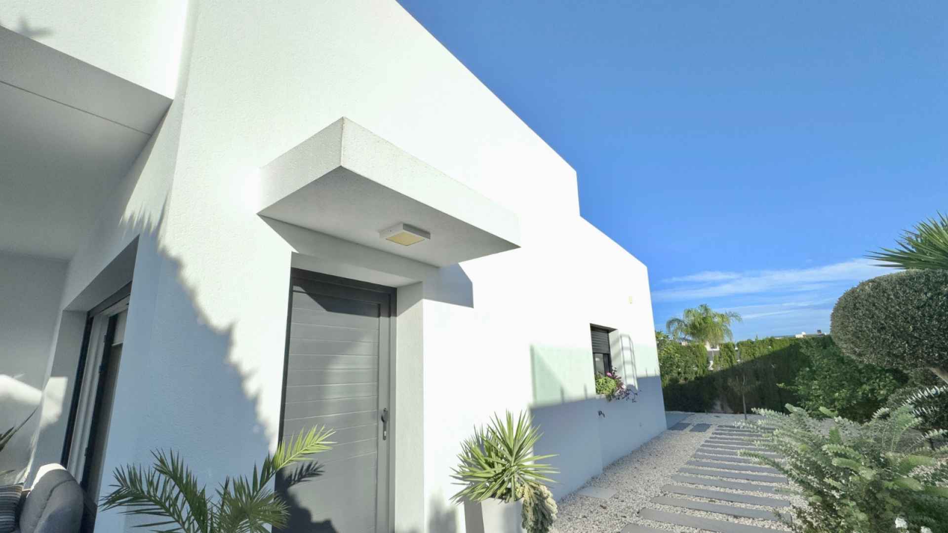 o_1j8as52vj8kq98g8g11t47bip2l