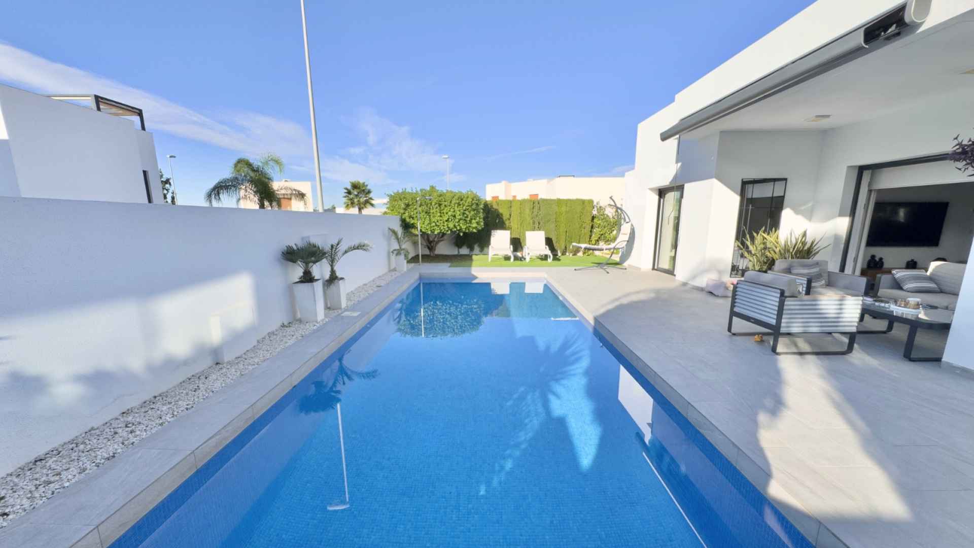 o_1j8as52vks7kaprmh121v2383h