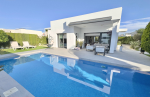 o_1j8as52vkqe0u3716vn6t6123p3k