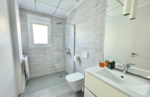 o_1j8as52vkts1ab9cbf1spkkop3c