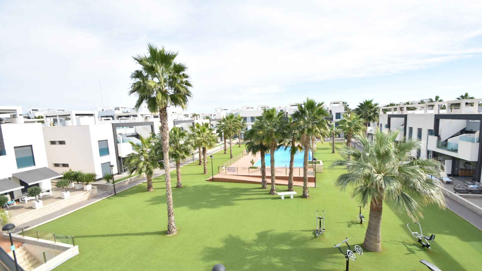 o_1j8te6fde1h1b1pfl56p1m8lh2t3p