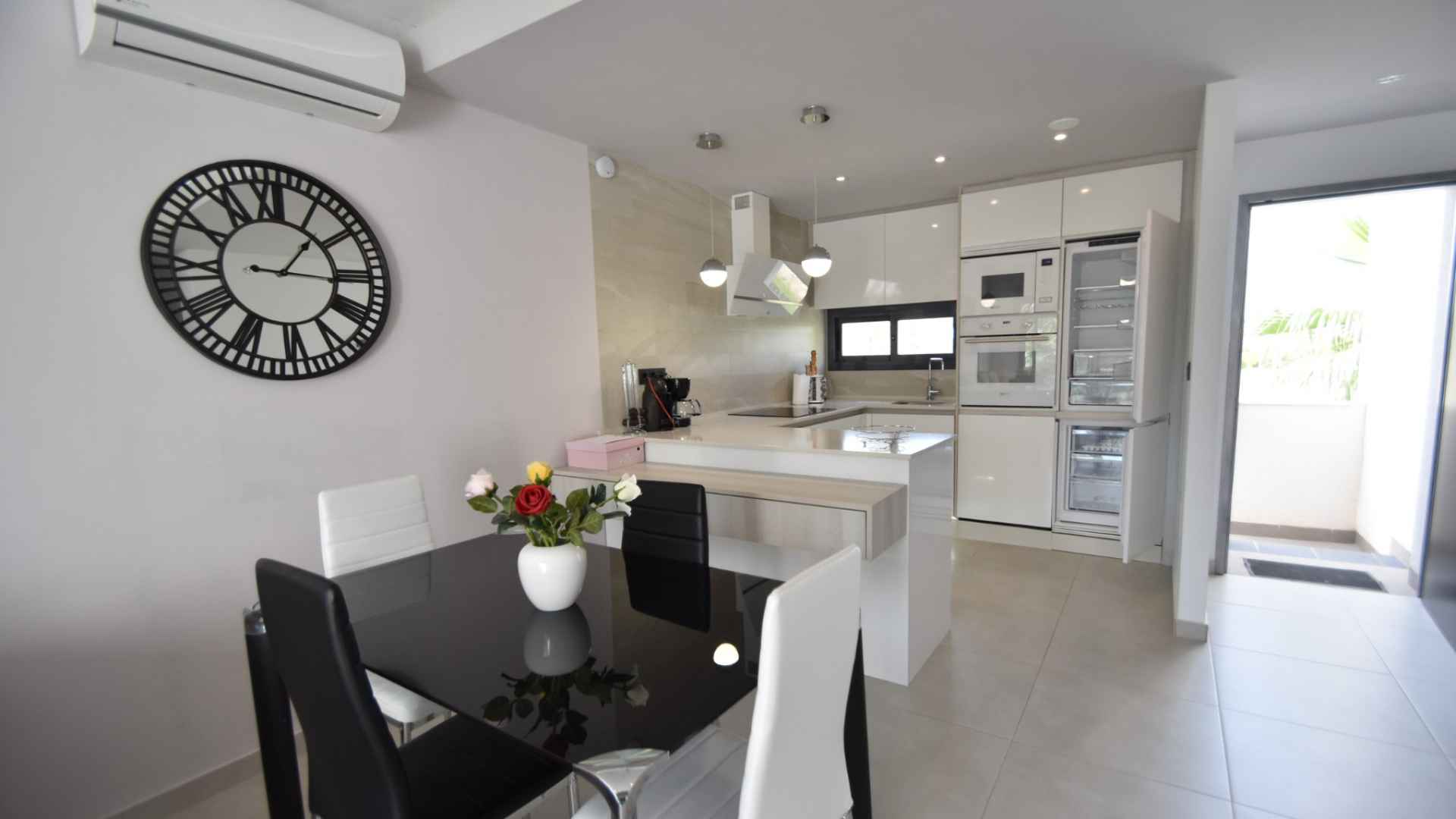 o_1j8te7i311hp21gu015ut1vdv9e68