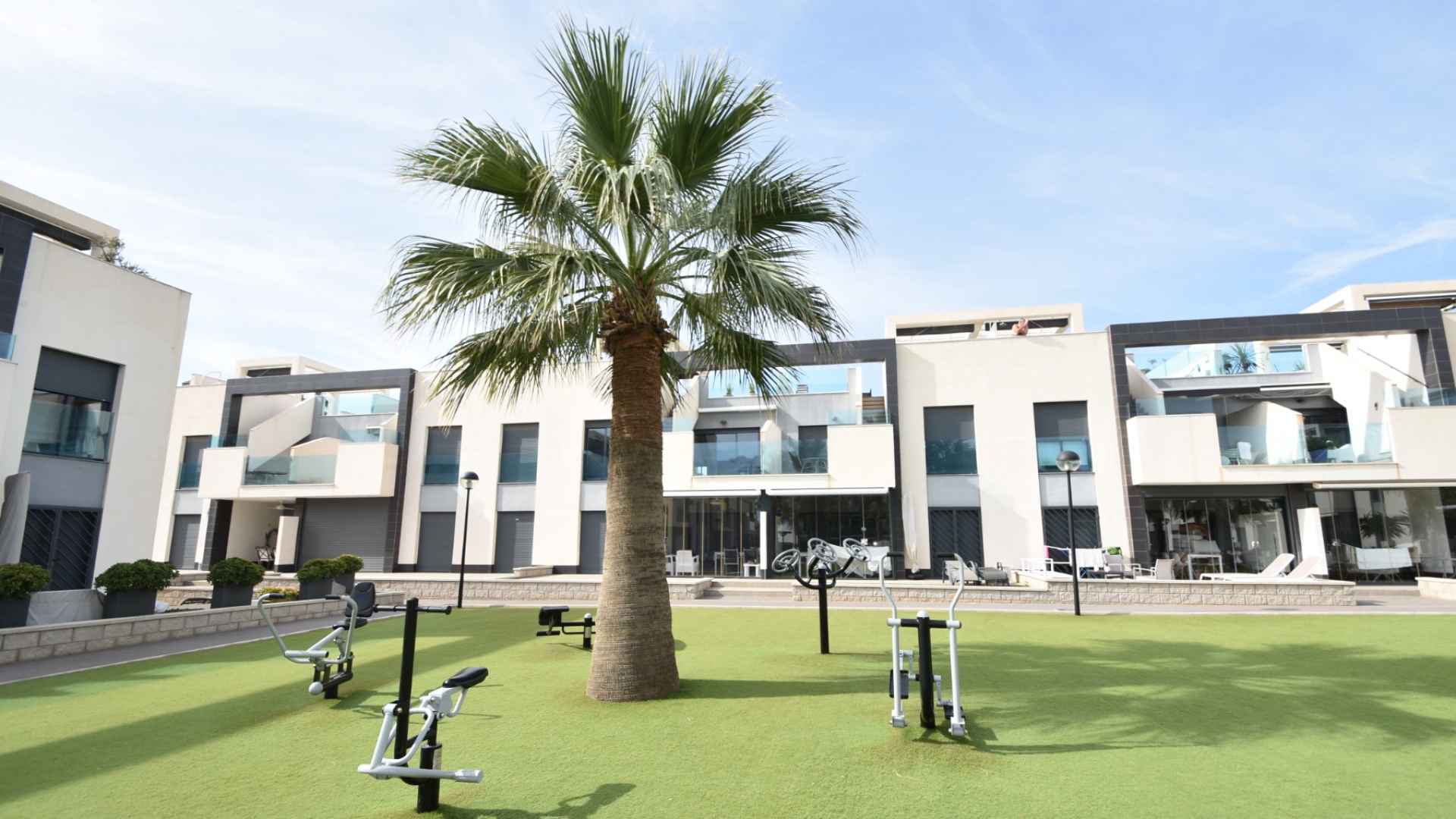 o_1j8te92fmacag5b14paqff1ued7v