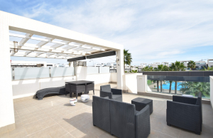 o_1j8te6fdeple1tut72v4111e223s