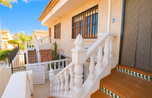 200-4485, Three Bedroom Townhouse In La Mata.