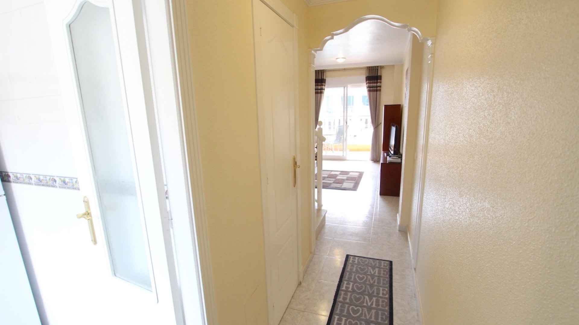 49160_fabulous_2_bedroom_duplex_style_townhouse_village_setting_071025183330_img_8212