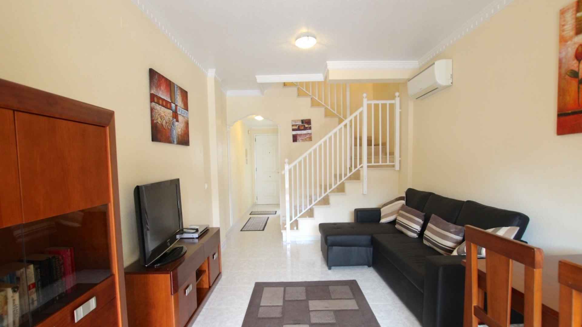 49160_fabulous_2_bedroom_duplex_style_townhouse_village_setting_071025183335_img_8222