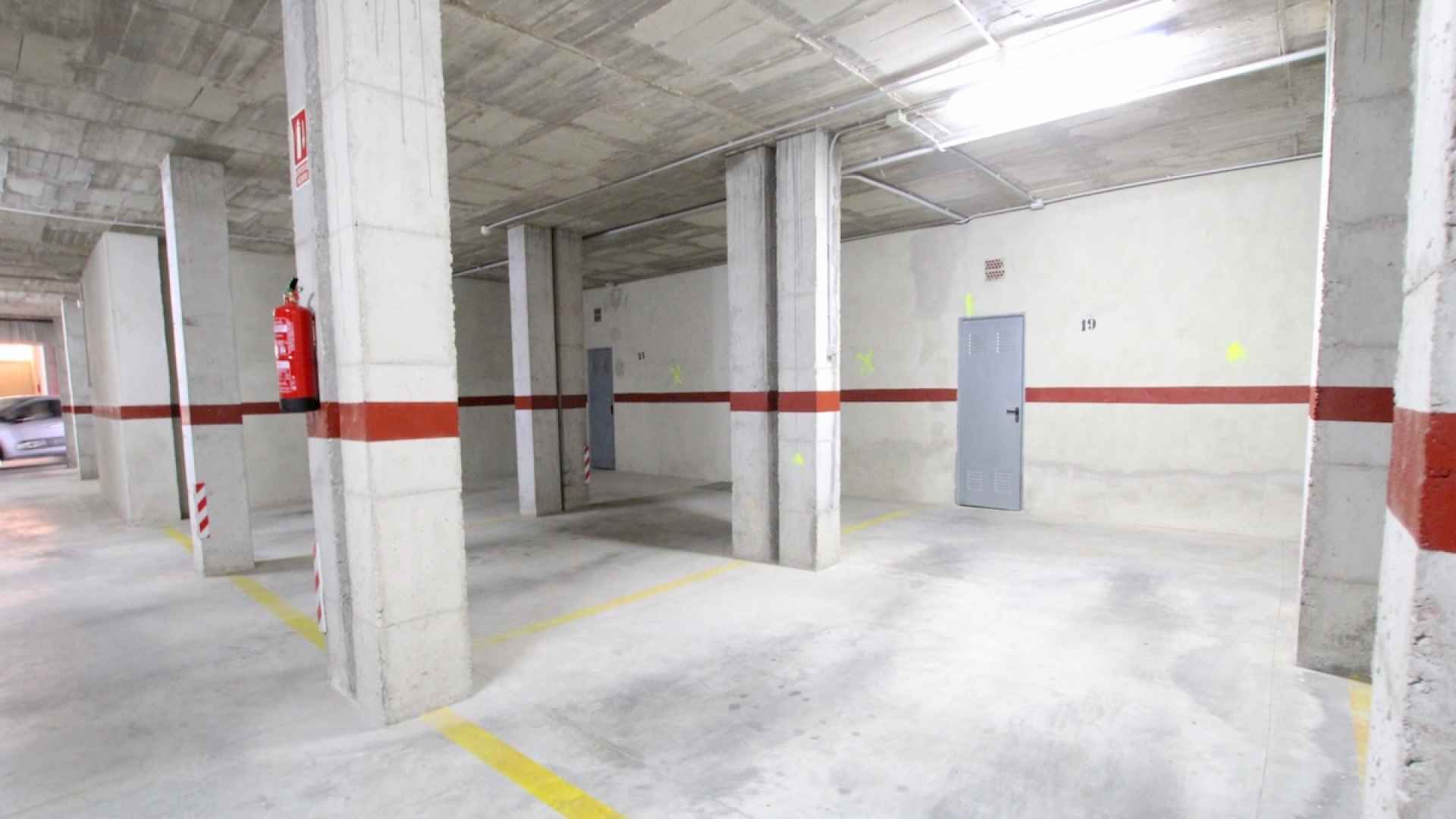 49160_fabulous_2_bedroom_duplex_style_townhouse_village_setting_071025183335_img_8275